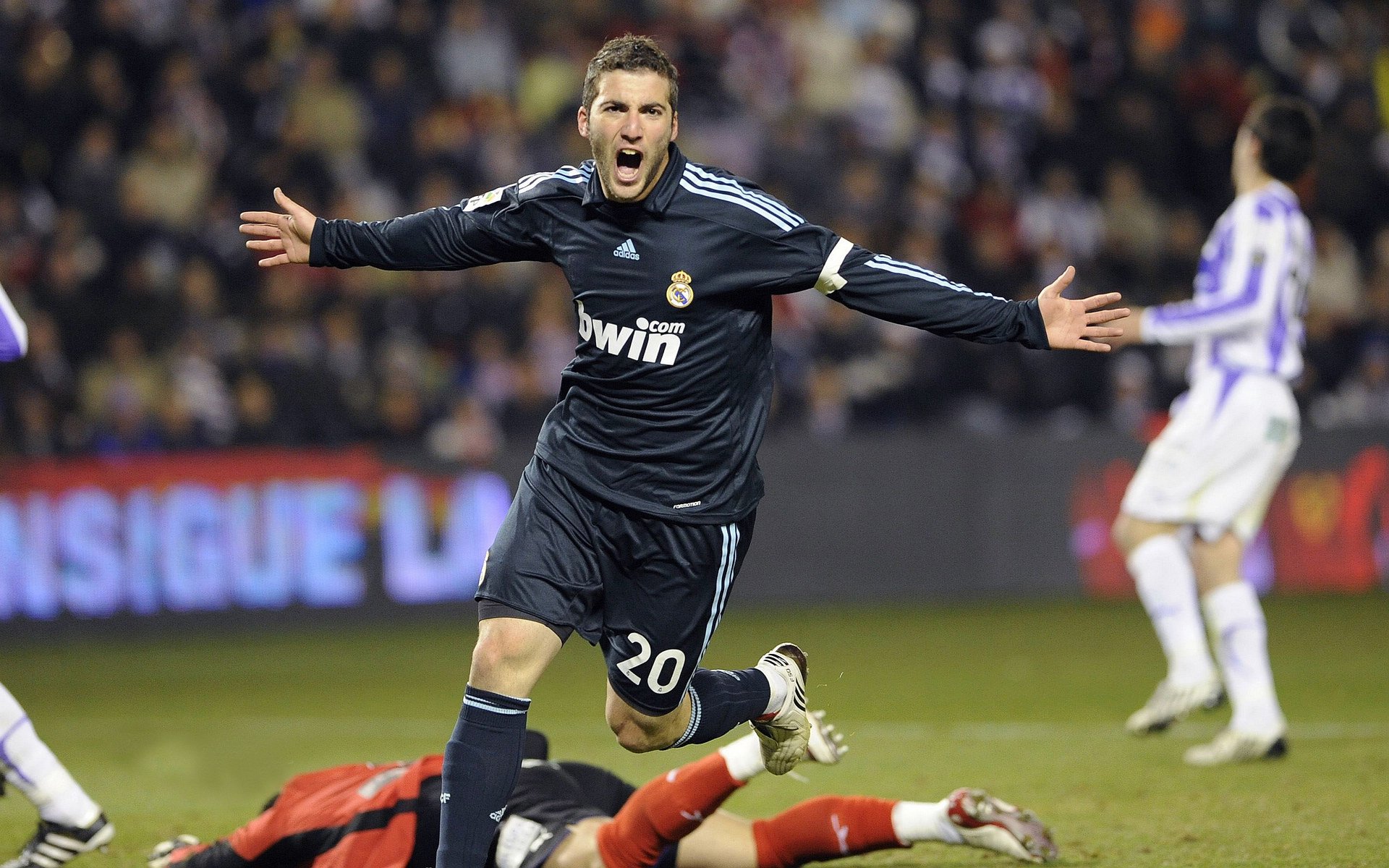 开运体育-麦克沃伊50米蝶泳引爆全球泳坛，麦克沃德